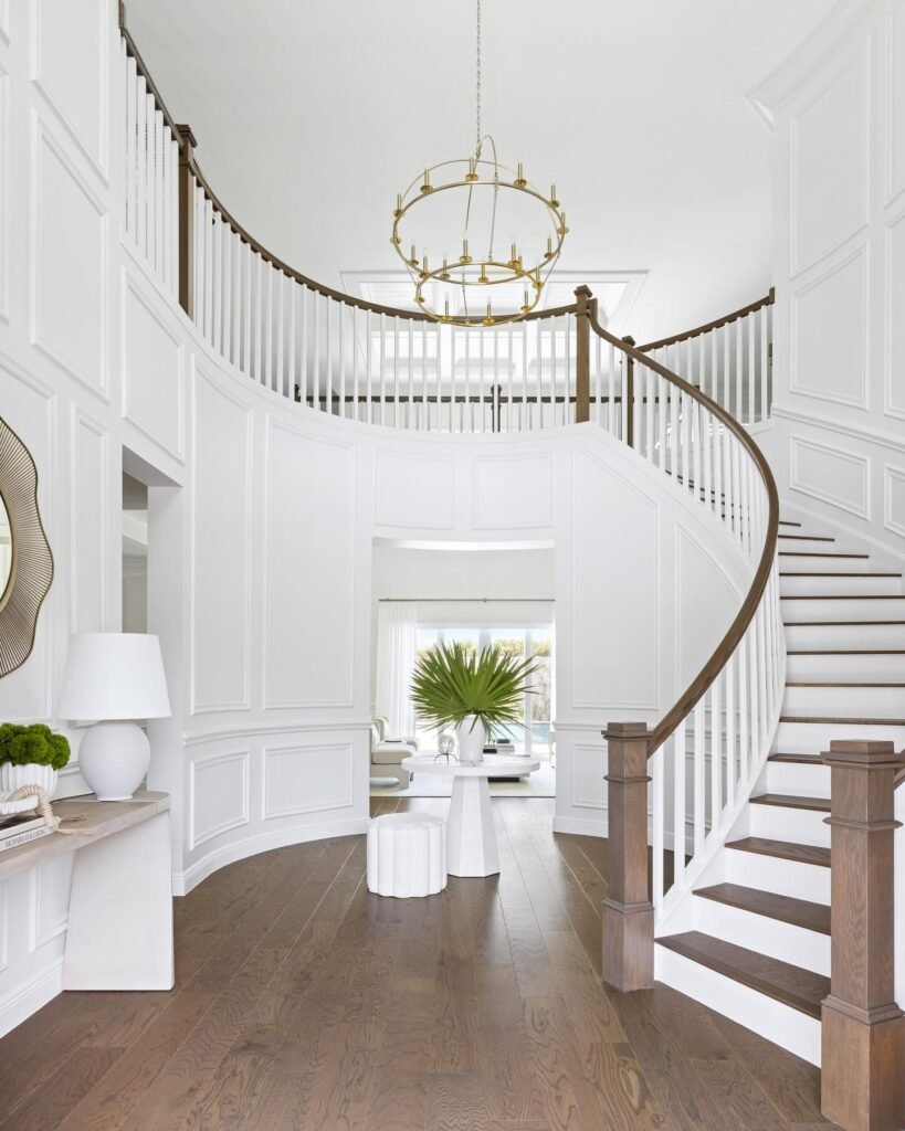 Timeless Traditional: Elegant Staircase Design