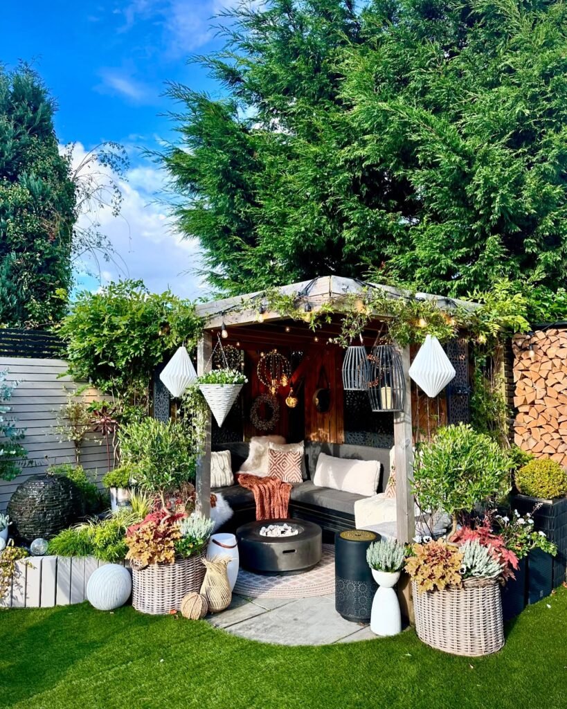Cozy Garden Gazebo: Small Backyard Sanctuary
