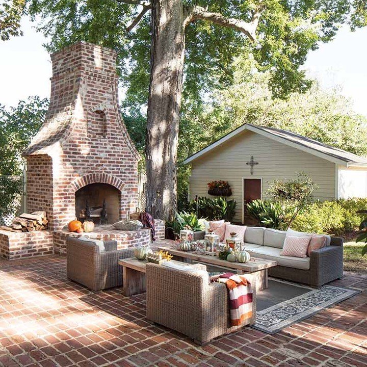 Southern Charm: Outdoor Fireplace Living