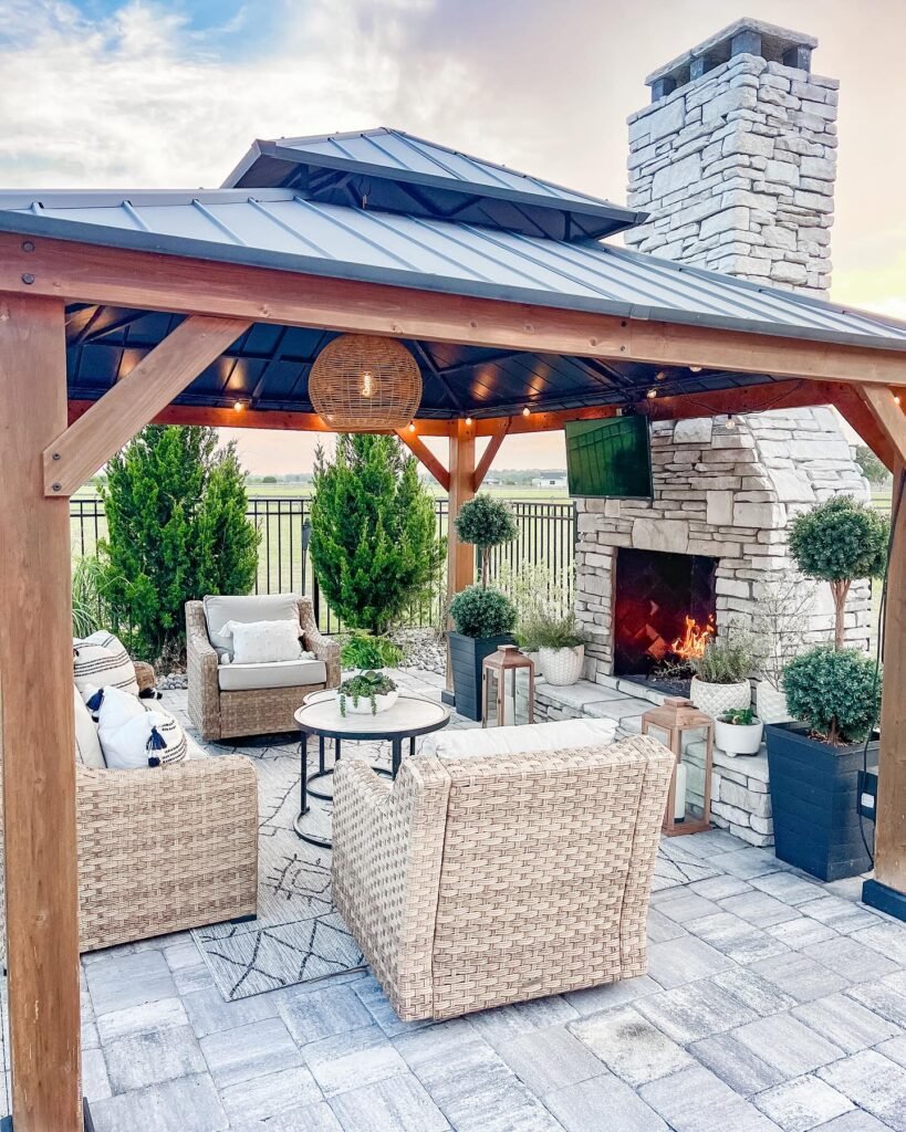 Luxurious Outdoor Living: Modern Fireplace Lounge