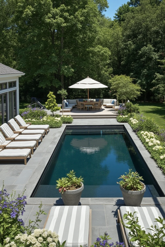 Elegant Backyard Pool Landscape Design