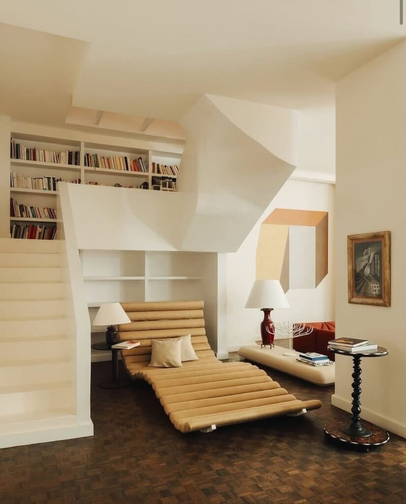 Cute Loft Apartment - Minimalist Reading Nook